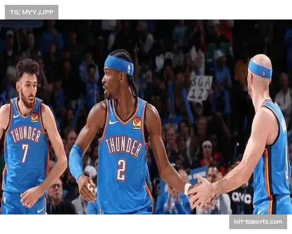 魔术大胜活塞，锁定季后赛席位